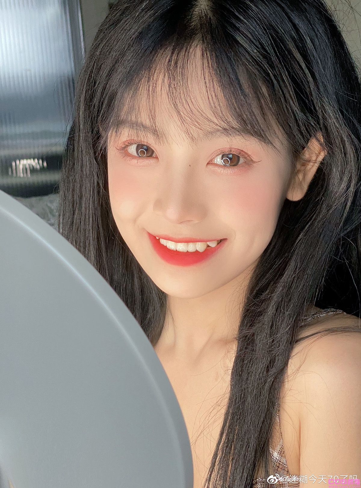 学妹感十足！微博清新美少女《迷糊今天70了吗》笑容里有超萌小虎牙！(图4)