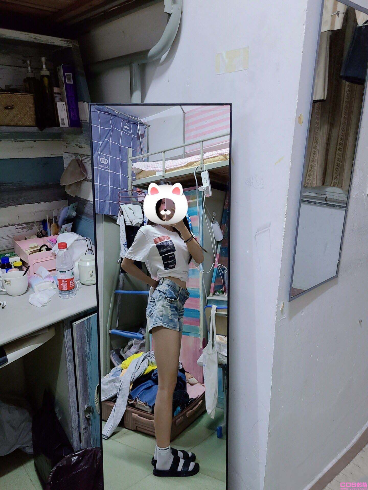 毕业清衣柜啦白色T恤实体店入手(图1)