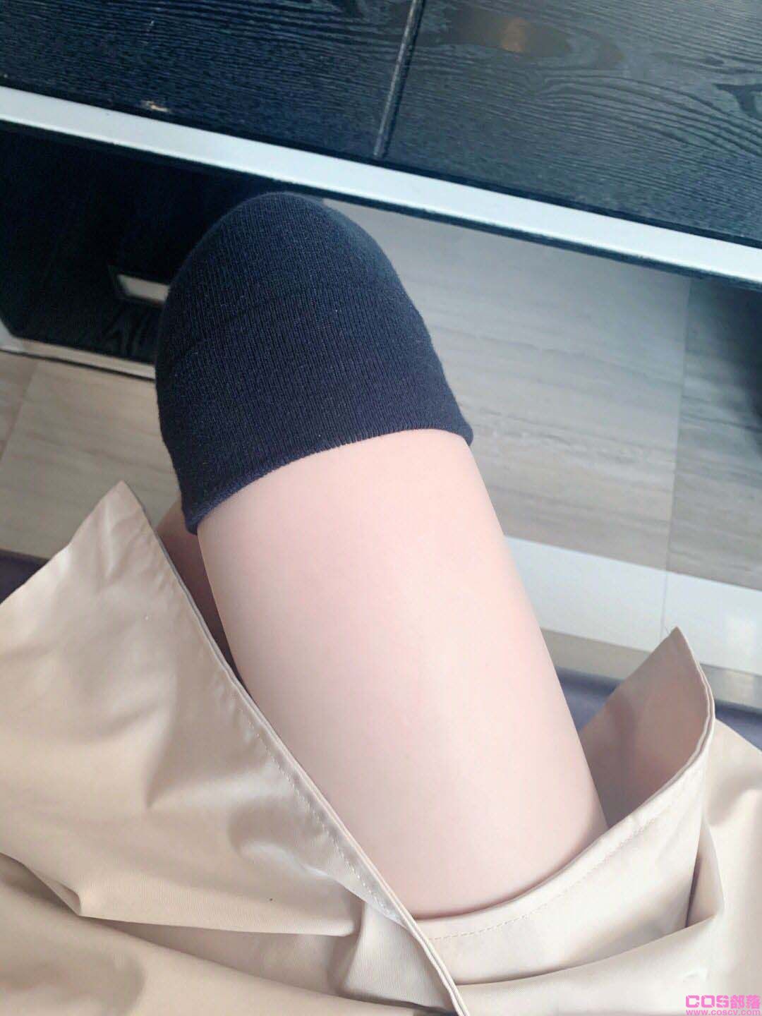 春秋长筒靴黑色一字肩连衣裙(图5)