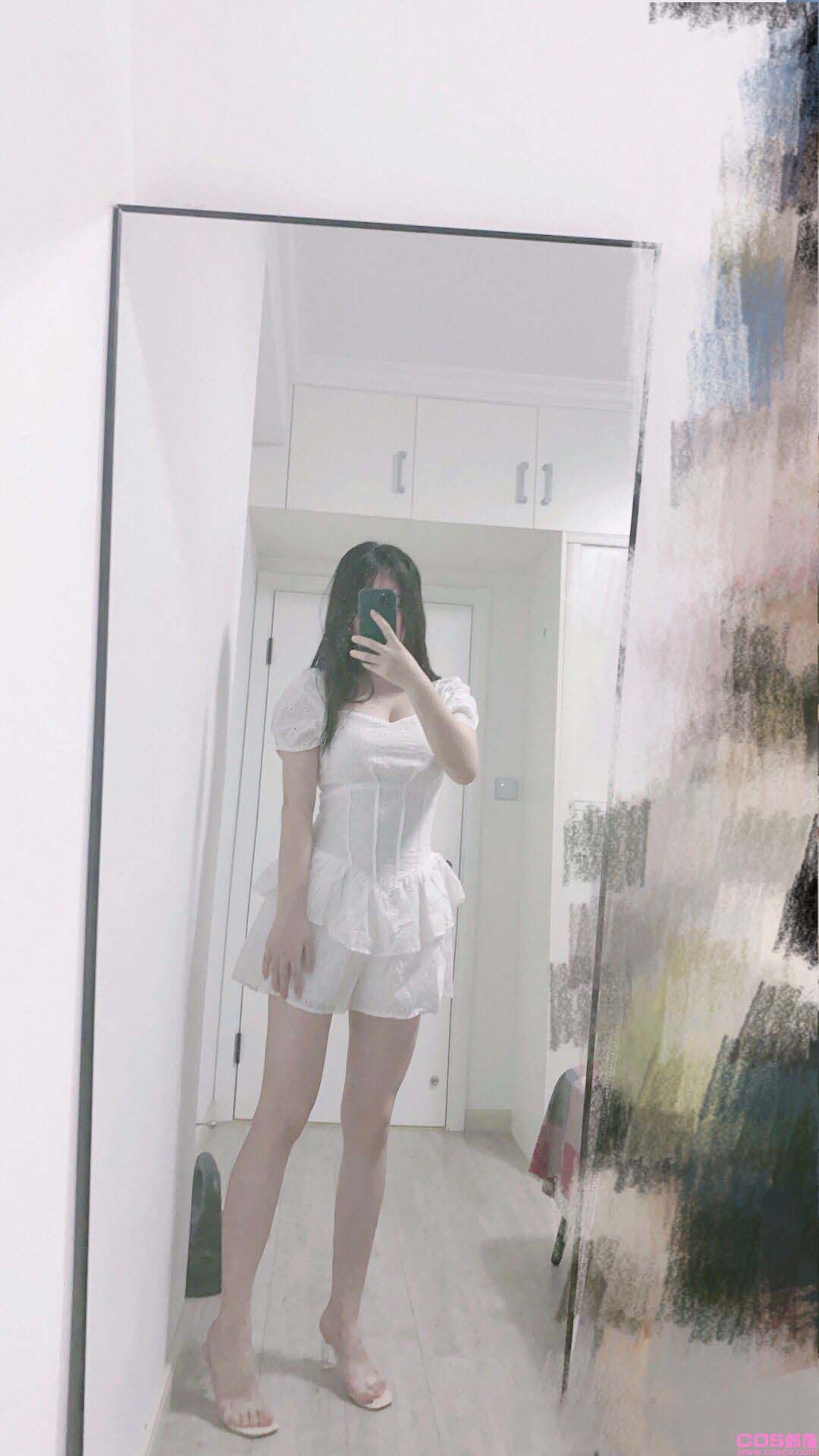 白色连衣裙(图2)