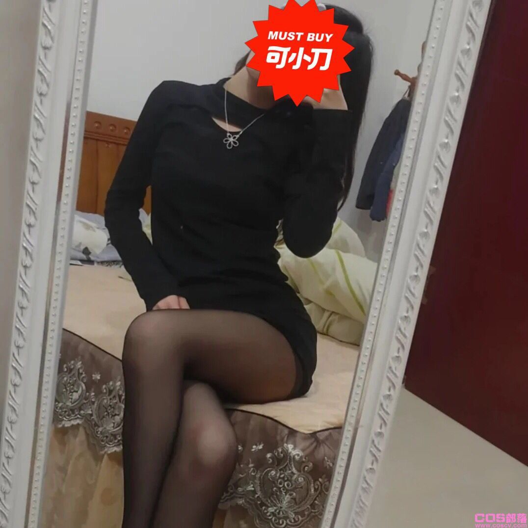 高领打底连衣裙女秋冬装新款修身显瘦气质褶皱内搭包臀针织裙(图1)