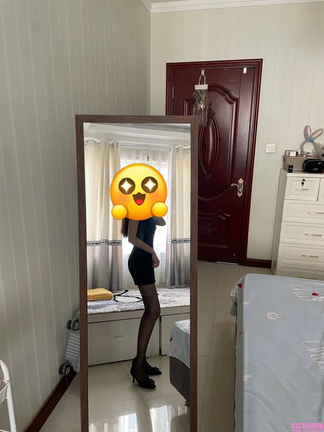 新款气质开叉连衣裙显瘦包臀吊带裙(图2)