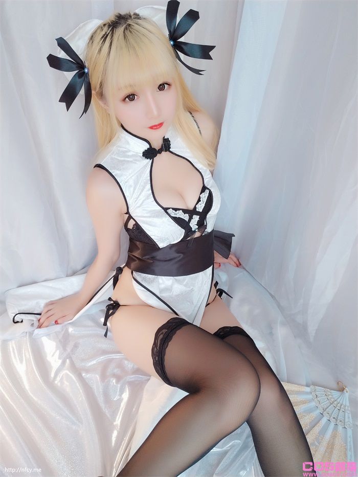 微博红人@星之迟迟 VOL.10 优雅旗袍包 【62P/106MB】(图3)