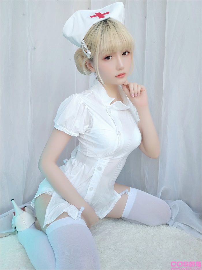 微博红人@星之迟迟 VOL.17 夜勤病栋【60P/105MB】(图2)