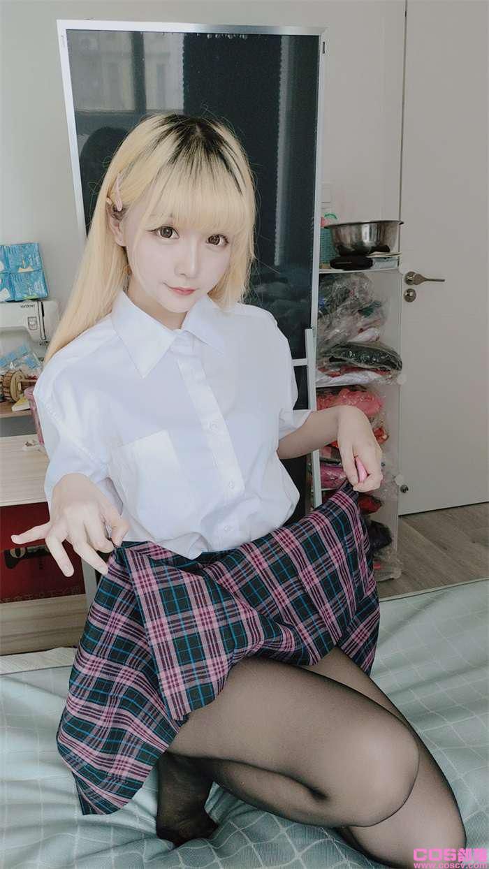 微博红人@星之迟迟-JK短裙【60P/2V/500MB】(图1)