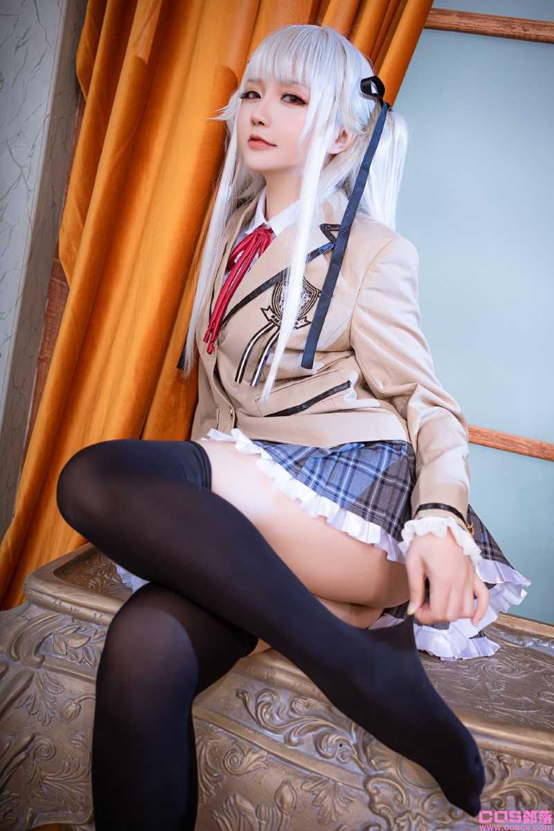 微博红人@星之迟迟 篝之雾枝JK包【49P/204MB】(图1)