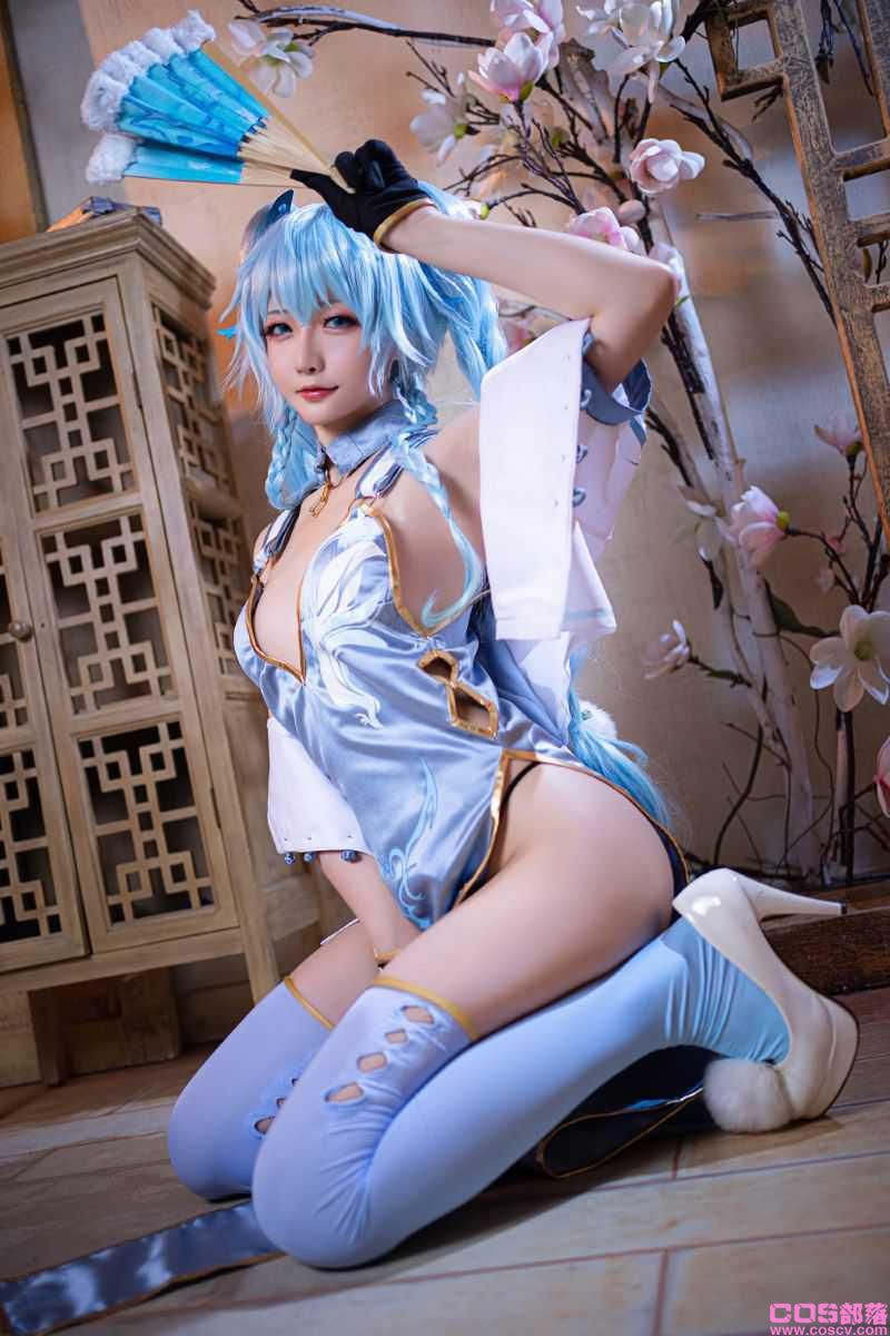微博红人@星之迟迟 淫秽色情 PA15翠雀媚【14P/55MB】(图1)