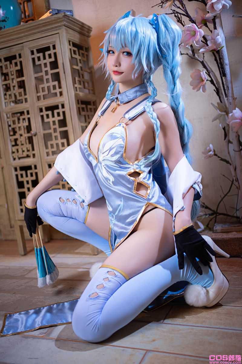 微博红人@星之迟迟 淫秽色情 PA15翠雀媚【14P/55MB】(图2)