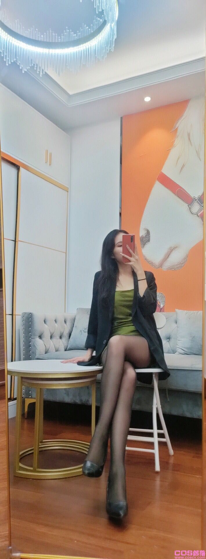 新款夏天女无袖紧身吊带连衣裙纯色收腰显瘦气质包臀裙(图2)