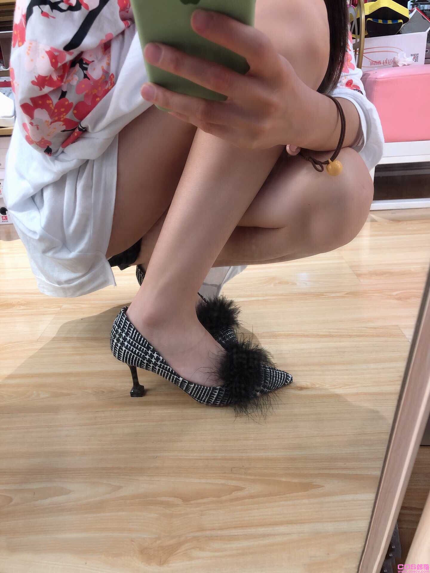 黑白针织带毛高跟鞋(图2)