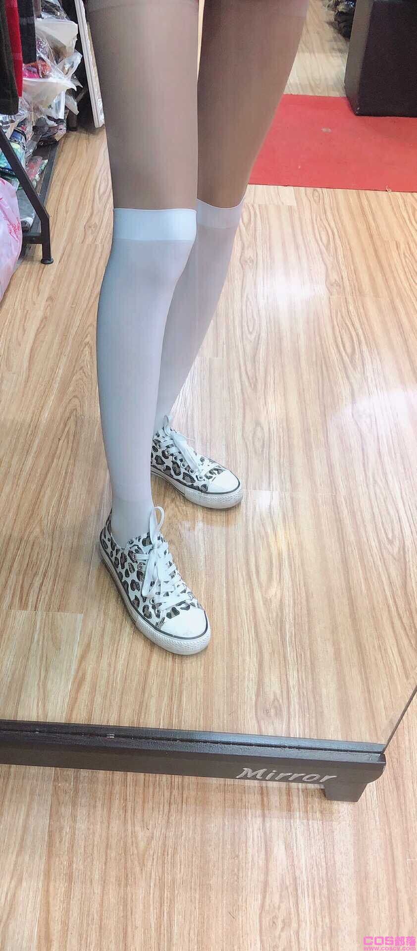 休闲白色板鞋(图2)