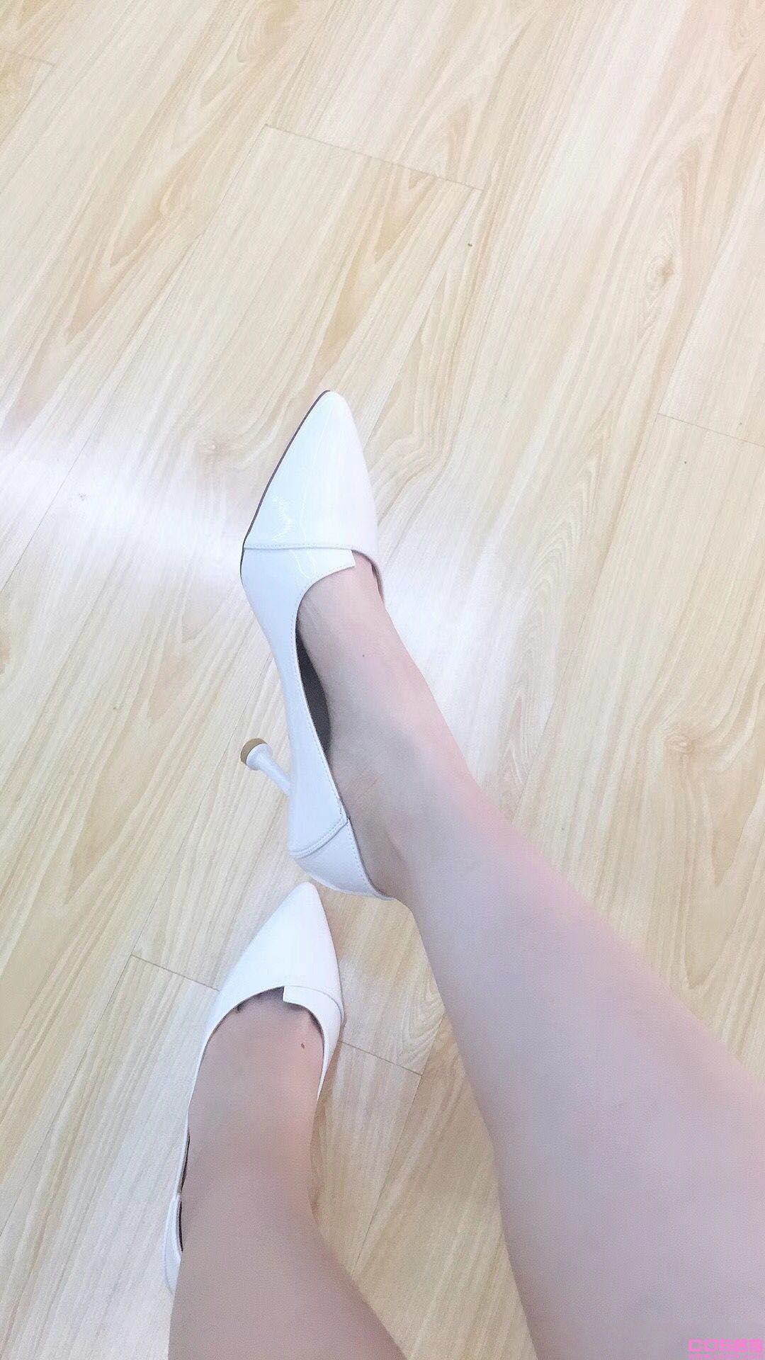 红白相间高跟鞋(图7)