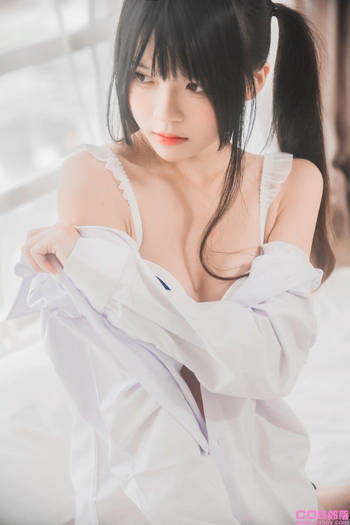 二次元微博红人@桜桃喵写真合辑79套【79T/1.18G】(图3)
