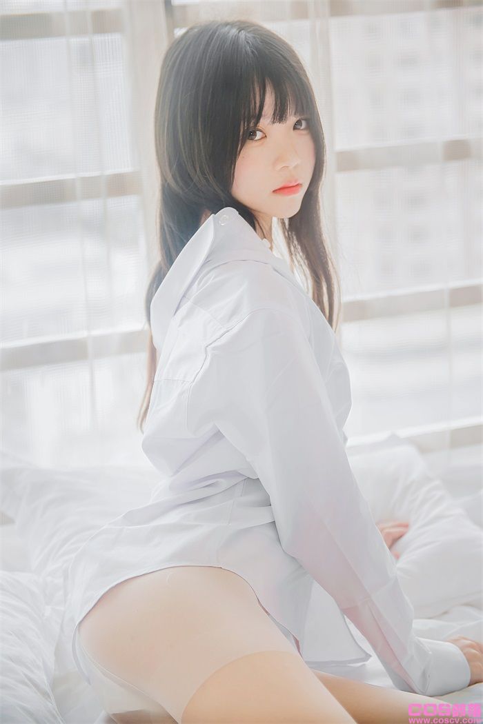 罗利风COS 桜桃喵 – 白衬衫长发【49P/409MB】(图2)