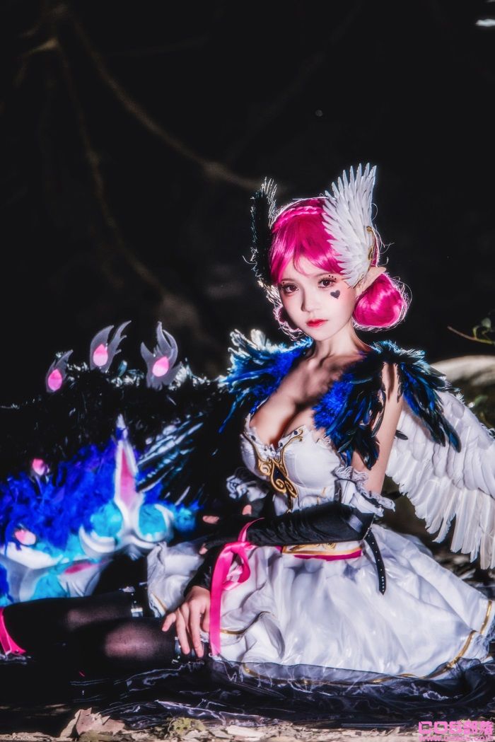 罗利风COS 桜桃喵 - 小乔天鹅之梦【12P/278MB】(图2)