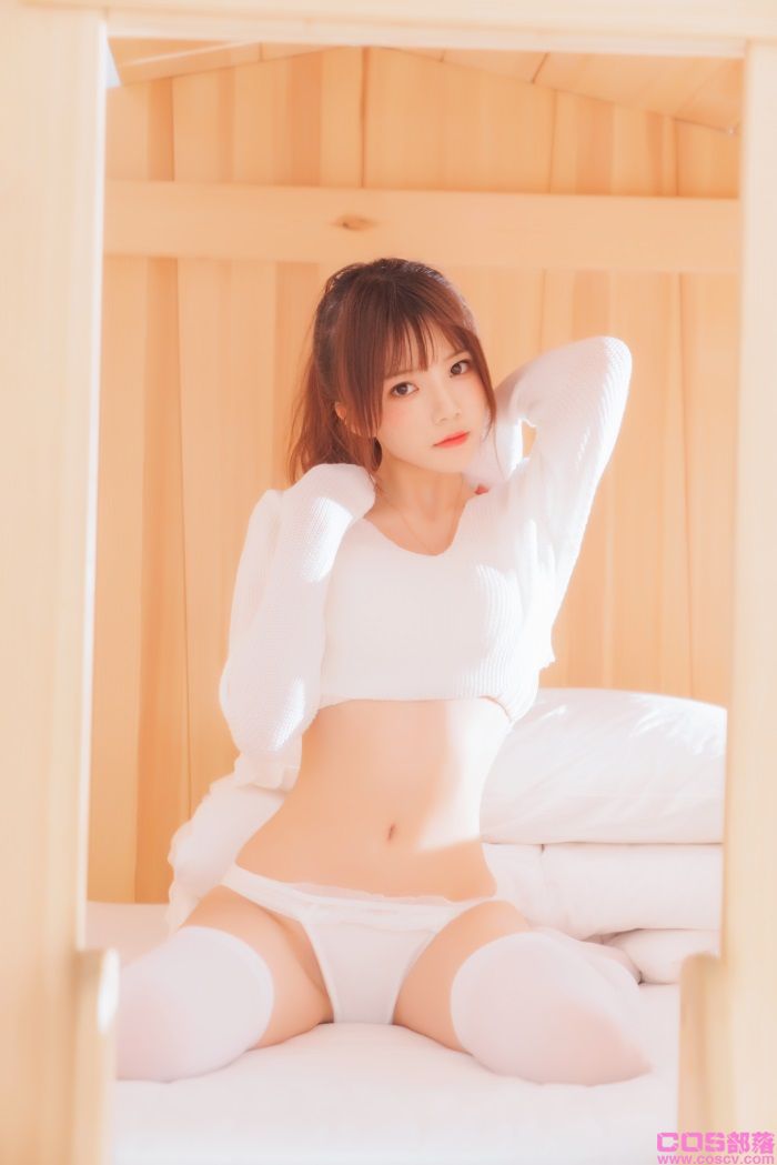 人气动漫Coser@桜桃喵 - 小白【33P/534MB】(图3)