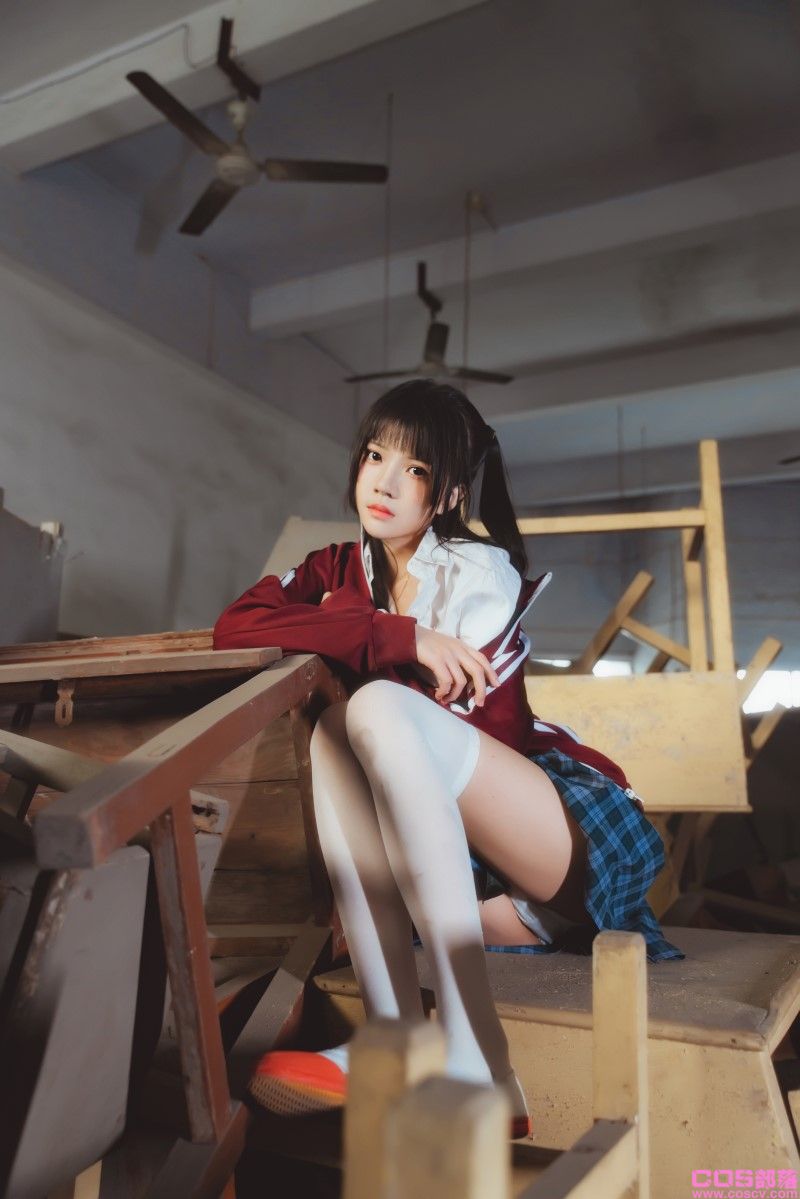 人气Coser@桜桃喵-废弃教室【38P/717MB】(图3)