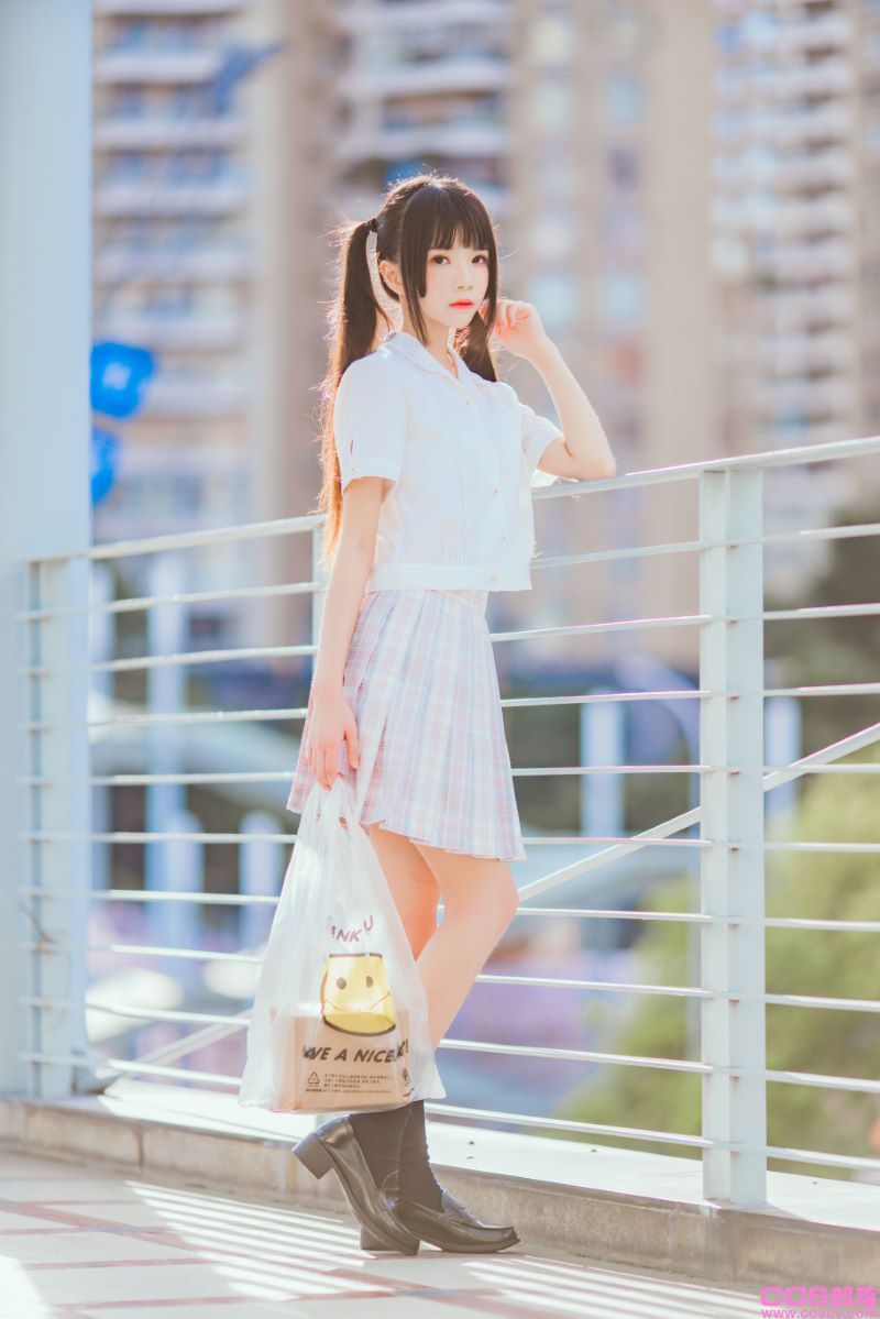 人气Coser@桜桃喵 少女×4【66P/1.06G】(图3)