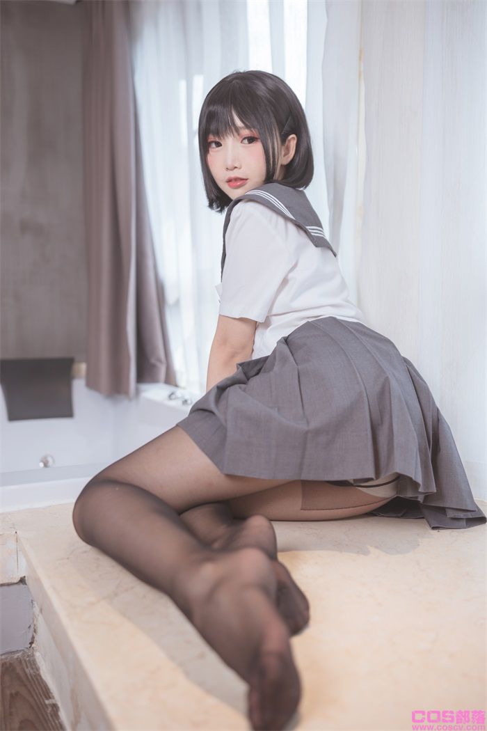 网紅Coser@面饼仙儿 - 脑内少女 嘿丝JK【25P/241MB】(图3)