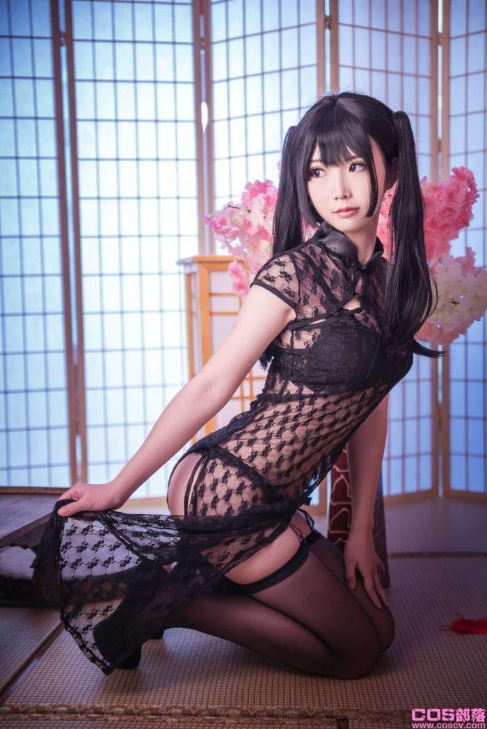 网紅Coser@面饼仙儿 - 嘿丝情趣旗袍【21P/234MB】(图2)