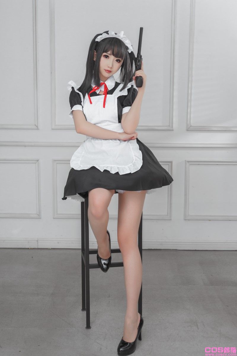 人气动漫Coser@面饼仙儿 左轮女仆【15P/124MB】(图2)