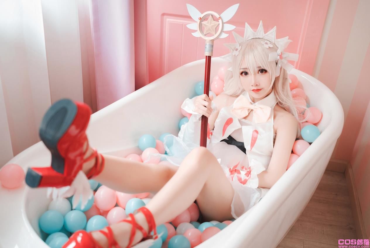 人气动漫Coser@面饼仙儿 伊莉亚【14P/138MB】(图2)