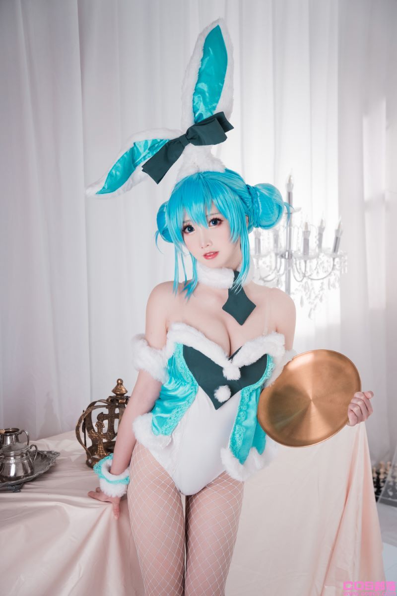 人气动漫Coser@面饼仙儿 初音兔女郎【17P/139MB】(图3)