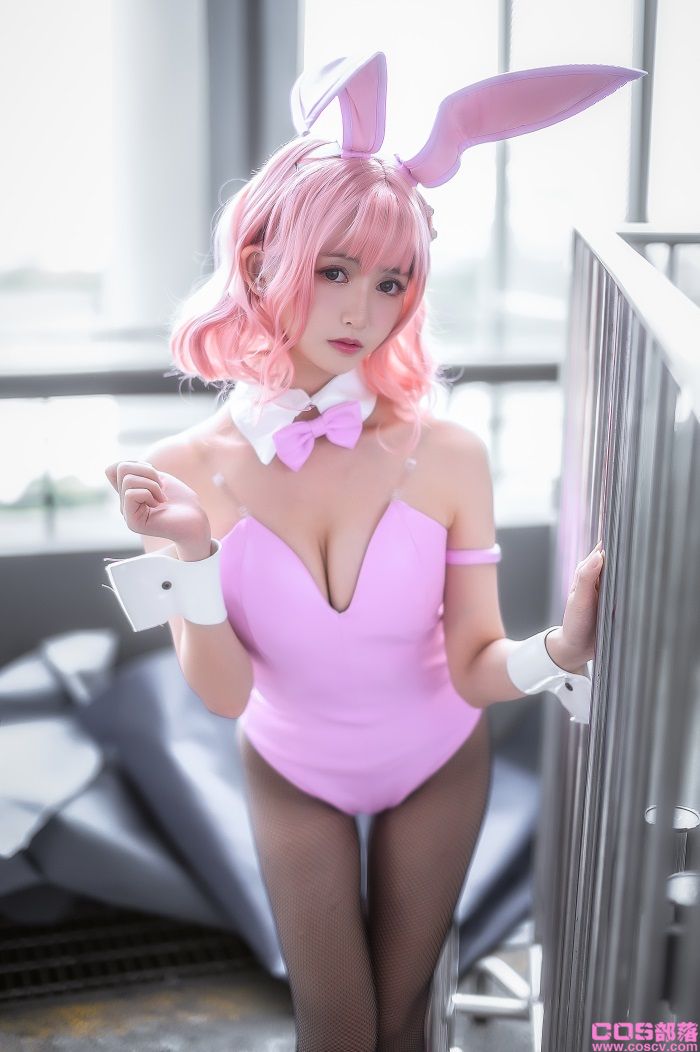 人气动漫Coser@鳗鱼霏儿 - 粉红兔女郎【18P/218MB】(图1)