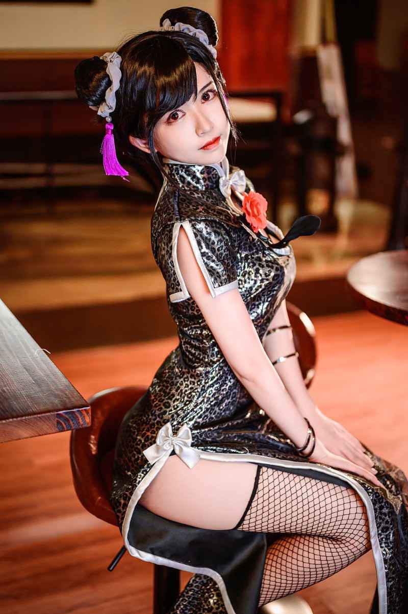 人气动漫Coser@鳗鱼霏儿 蒂法旗袍【42P/841MB】(图2)