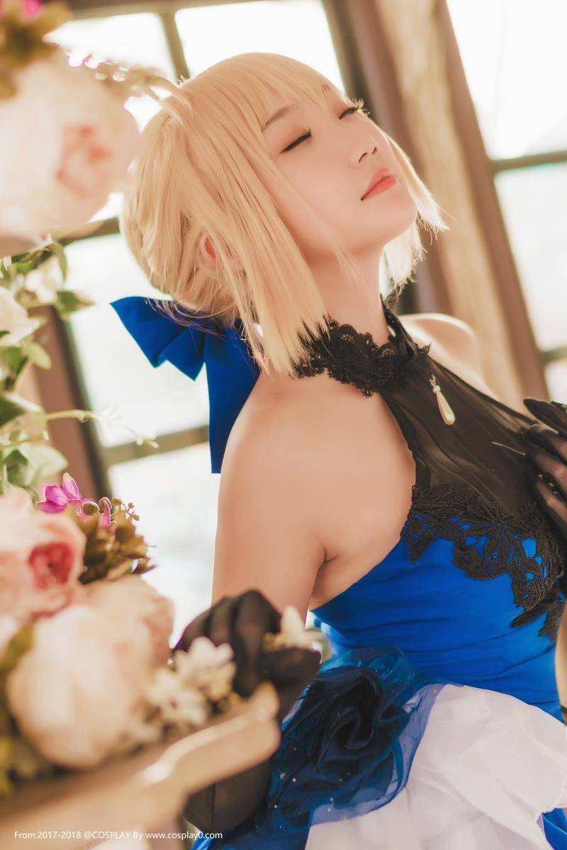 阿尔托利亚·潘德拉贡saber蓝礼服Cosplay 御姐腿玩年(图2)