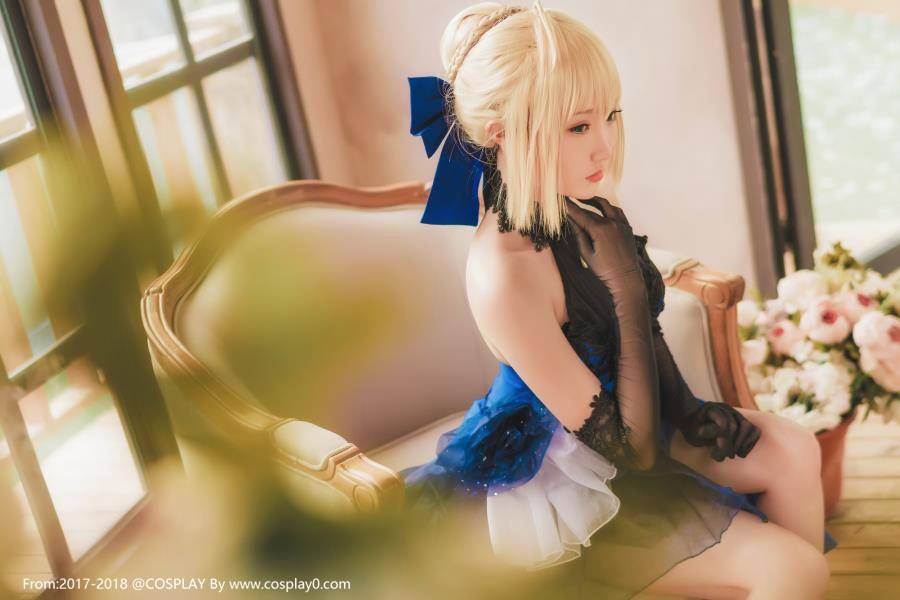 阿尔托利亚·潘德拉贡saber蓝礼服Cosplay 御姐腿玩年(图3)