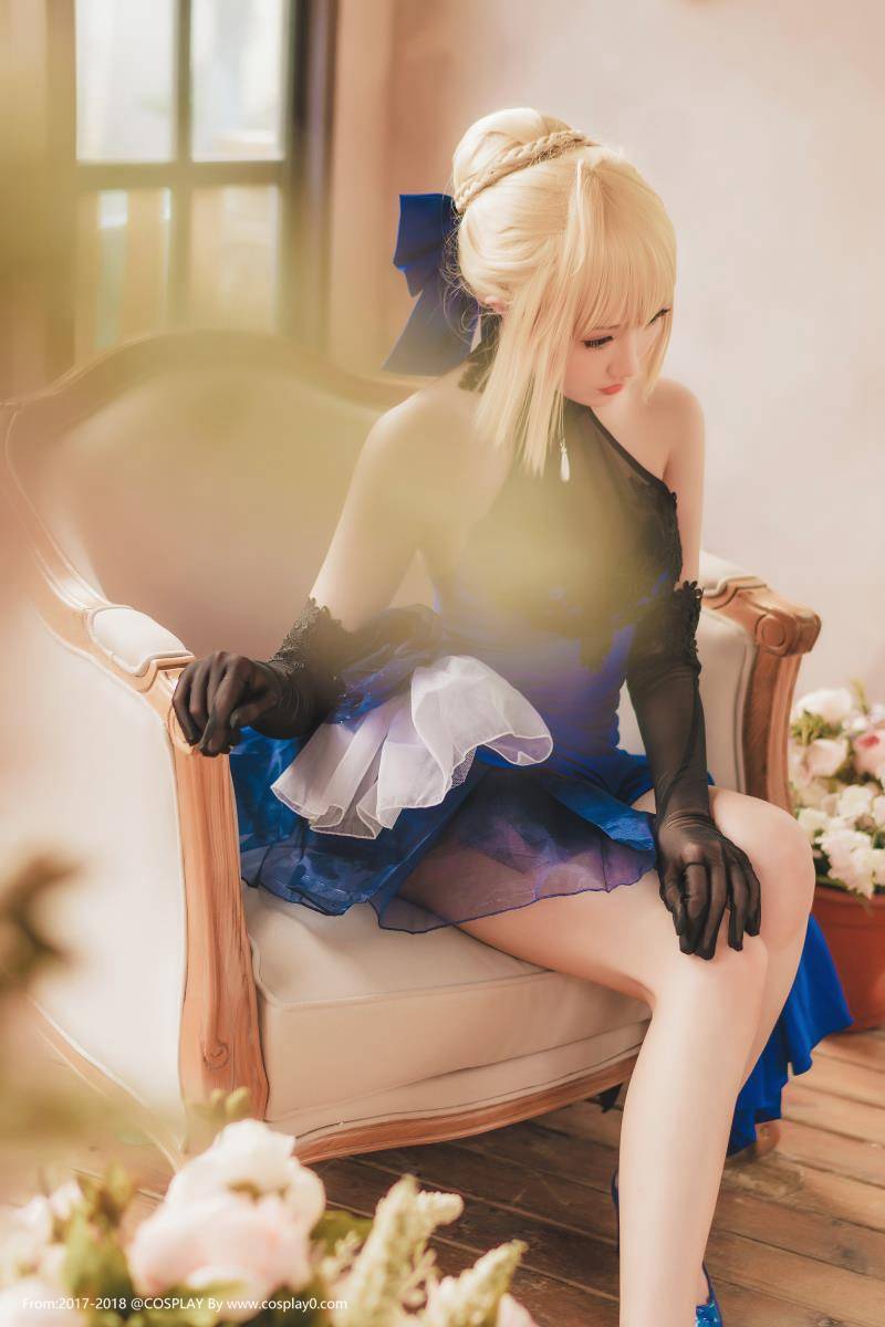 阿尔托利亚·潘德拉贡saber蓝礼服Cosplay 御姐腿玩年(图5)