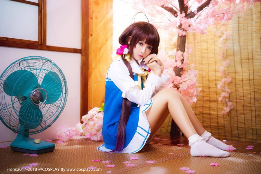 鳗鱼霏儿最新Cos作品雏鹤爱同人制服萝莉写真图片(图5)