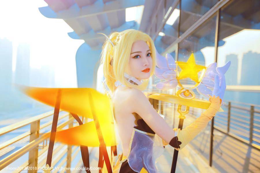守望先锋安吉拉·齐格勒天使同人Cos美女妹子图(图9)