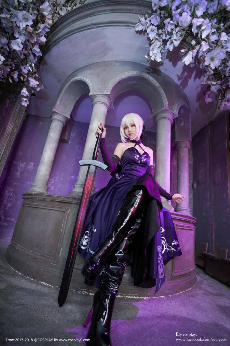 吾王saber同人半次元ElyEE子Cosplay美女写真本(图6)