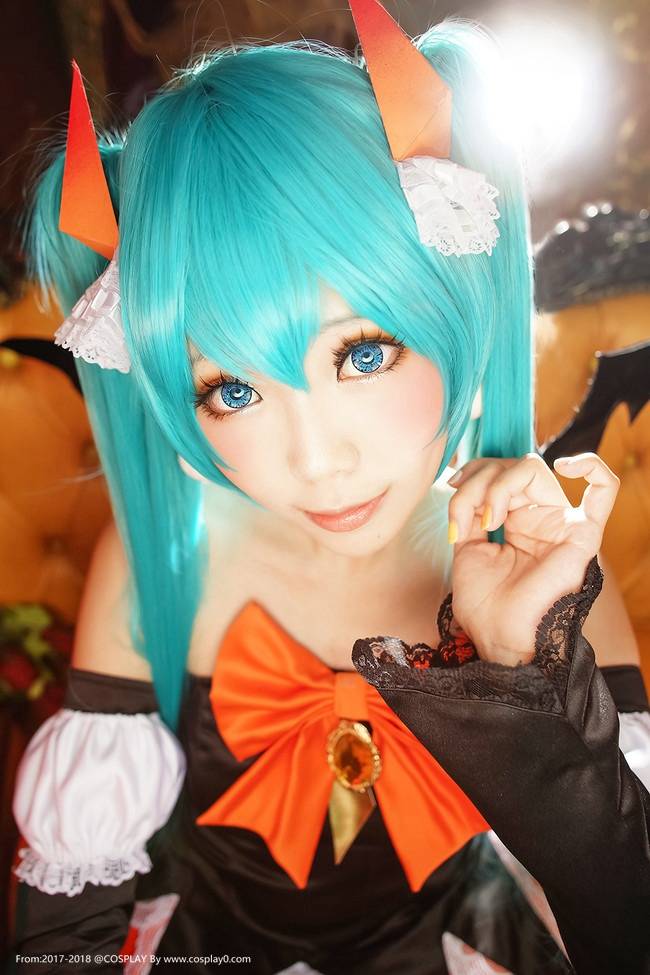 ElyEE子萝莉双马尾初音未来无下限Cosplay美女(图2)