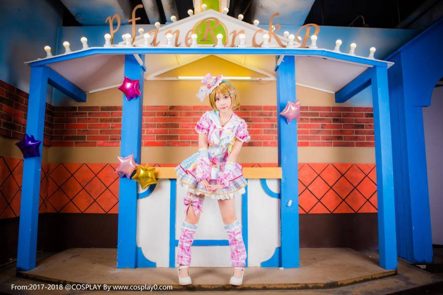 二次元萌妹子Cosplay小泉花阳洋装萝莉图片(图4)