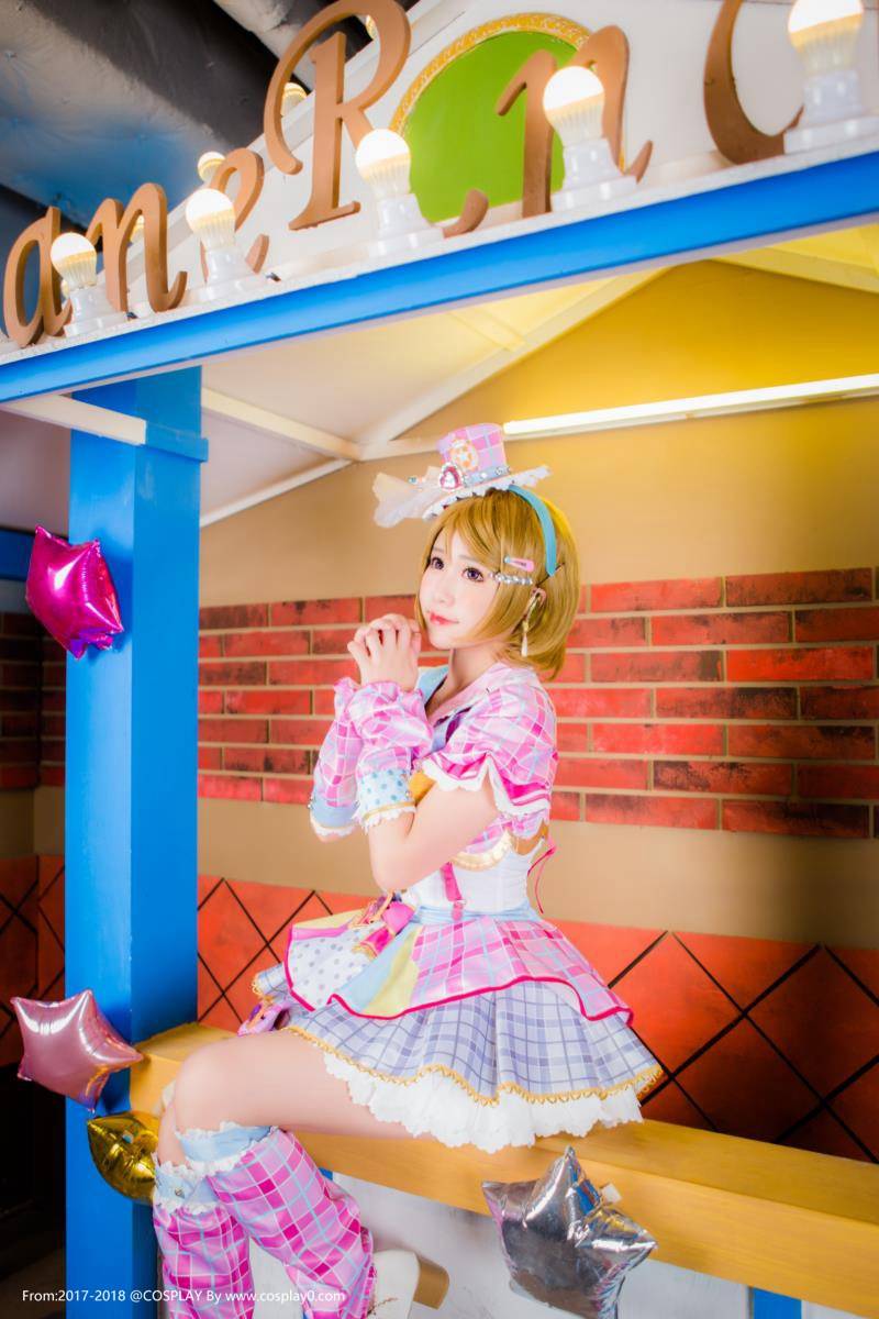 二次元萌妹子Cosplay小泉花阳洋装萝莉图片(图5)