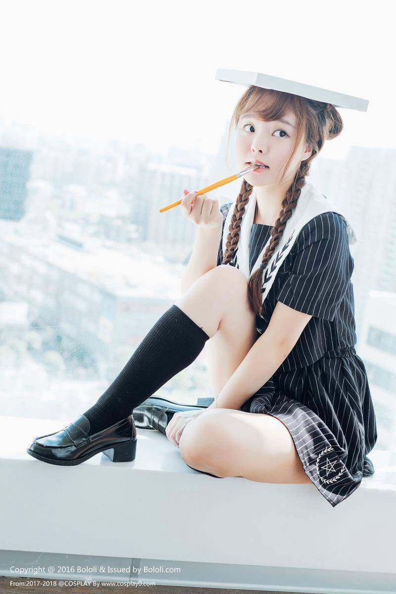波萝社柳侑绮Coser七宝日常制服(图2)