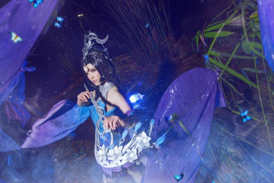 剑网3千蝶绕笛蛊无形秦风毒萝Cosplay(图2)