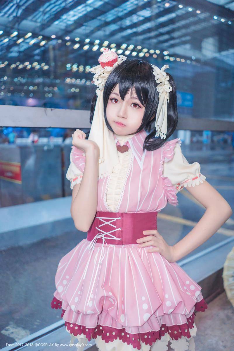 萌妹子桜桃喵双马尾萝莉Cosplay矢泽妮可本子(图4)