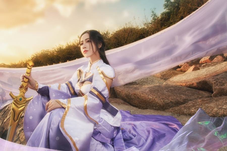 网红嫩模王者荣耀Cosplay紫霞仙子露娜(图7)