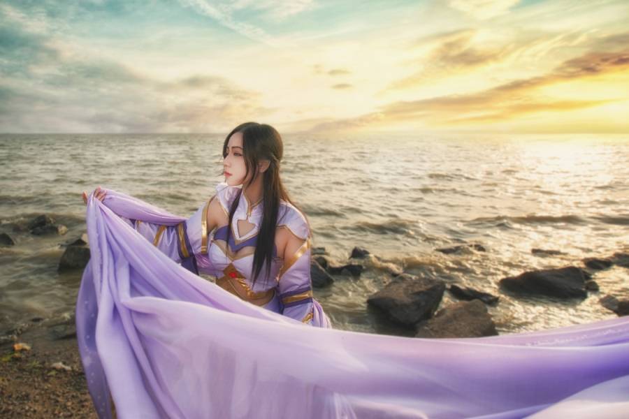 网红嫩模王者荣耀Cosplay紫霞仙子露娜(图8)