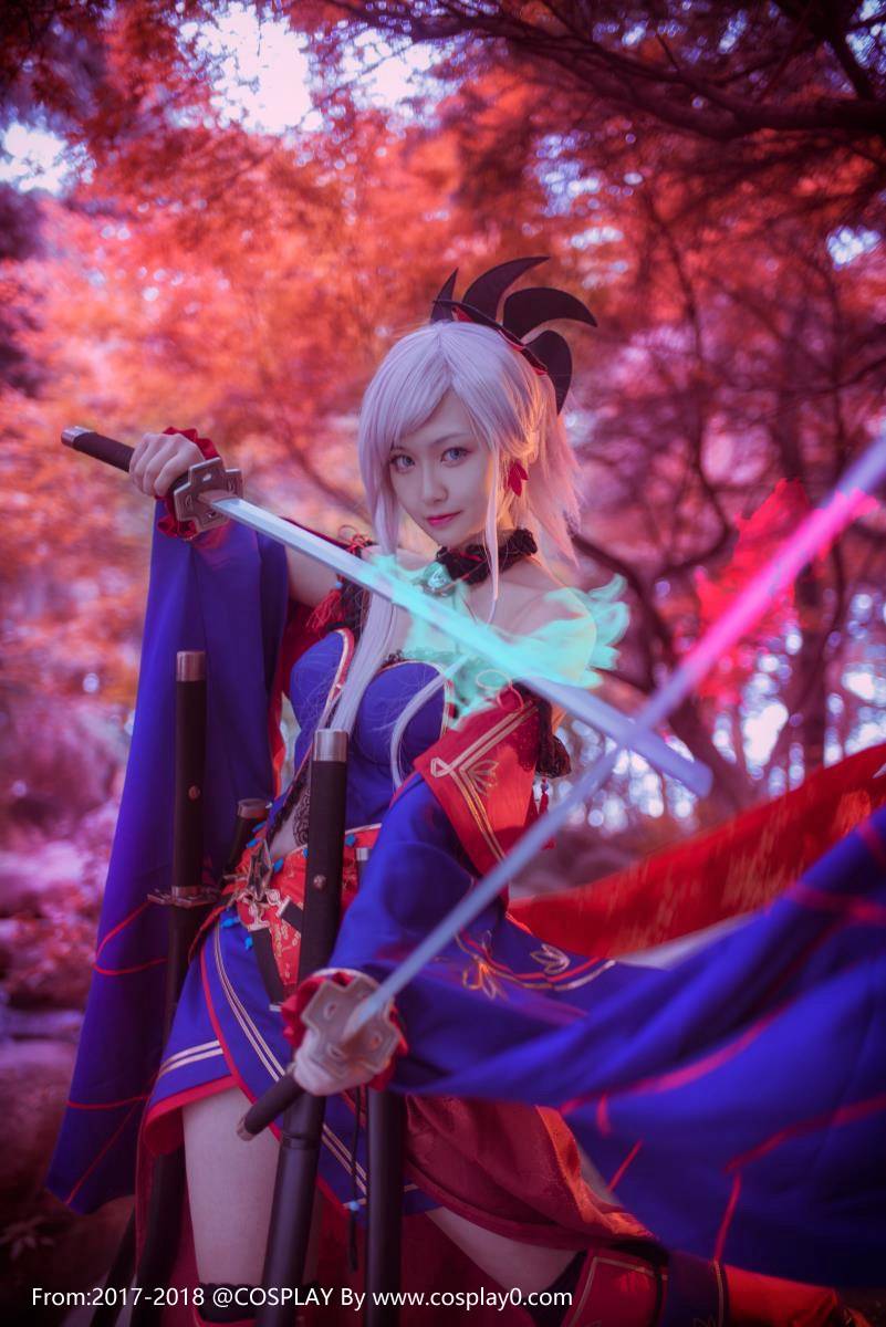 宅男女神汐颜玲CosplayFGO宫本武藏本子(图2)