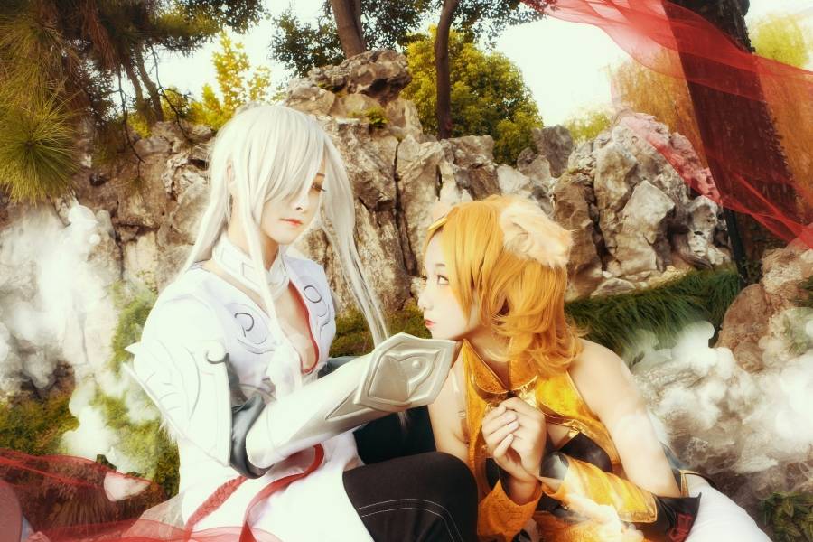 二次元百合姐妹花Cosplay王者荣耀妲己李白(图4)