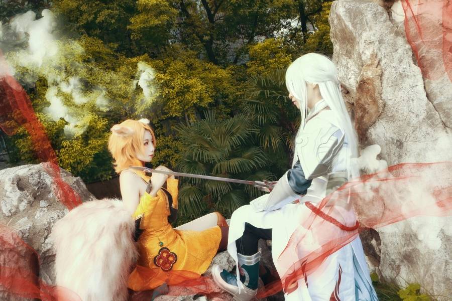 二次元百合姐妹花Cosplay王者荣耀妲己李白(图3)