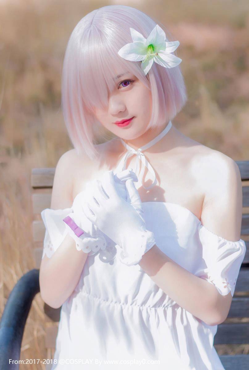 Fate盾娘玛修·基列莱特Cosplay萝莉本子(图3)