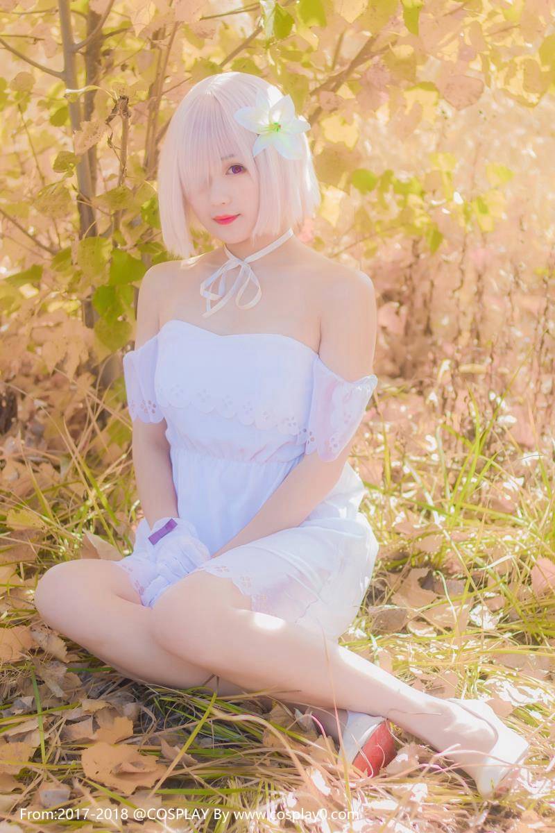 Fate盾娘玛修·基列莱特Cosplay萝莉本子(图4)