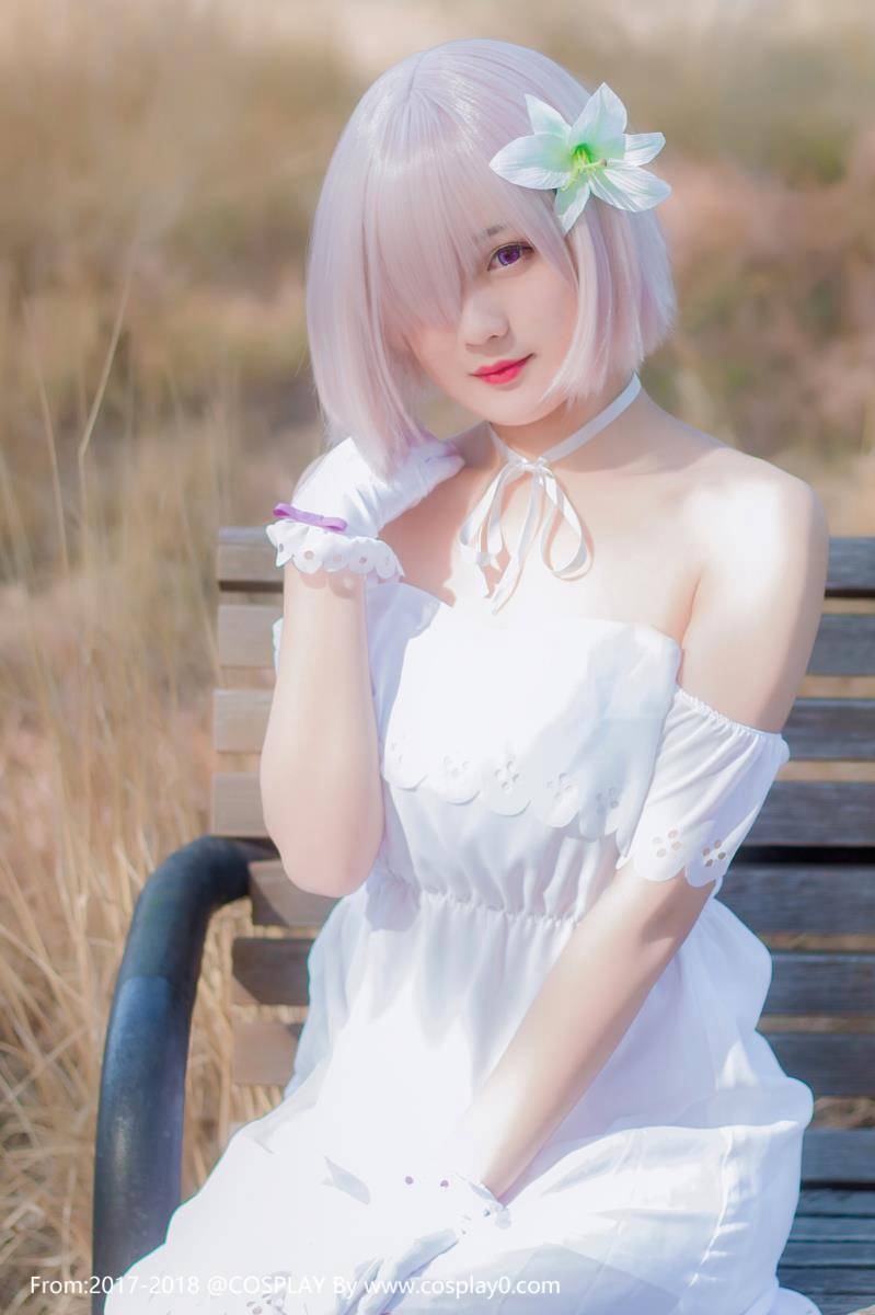 Fate盾娘玛修·基列莱特Cosplay萝莉本子(图5)