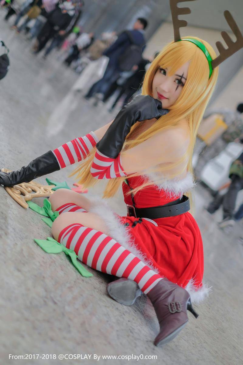 二次元萌妹子lol卡特琳娜圣诞冰雪Cosplay(图2)